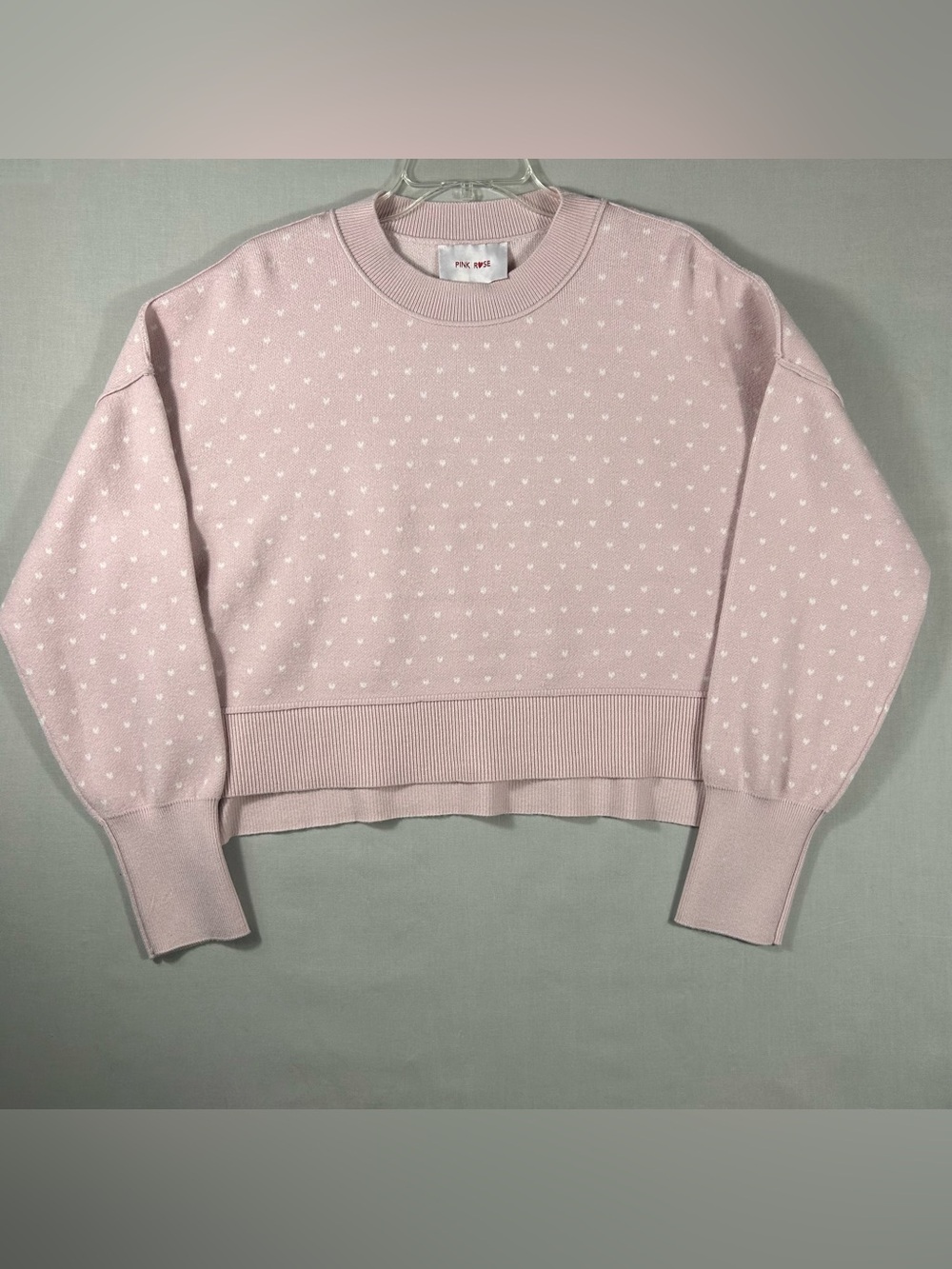 Pink Rose Sweater Women’s Medium Pink and White Hearts Pullover Crew Neck NWT
